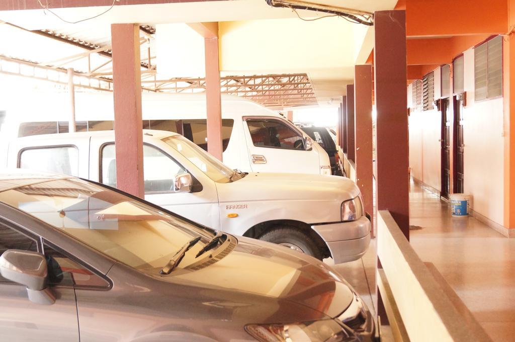 Sataya Apartment Maha Sarakham Zewnętrze zdjęcie
